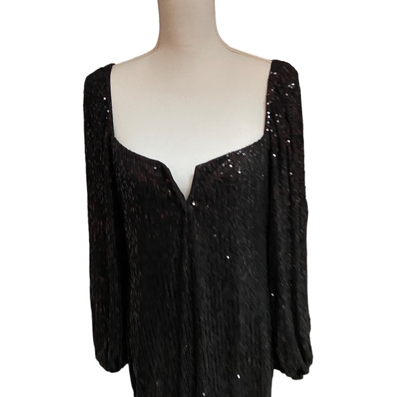 Guess black sequined dress, XL, that will light up any party. Glamorous (NWT) - Picture 3 of 16